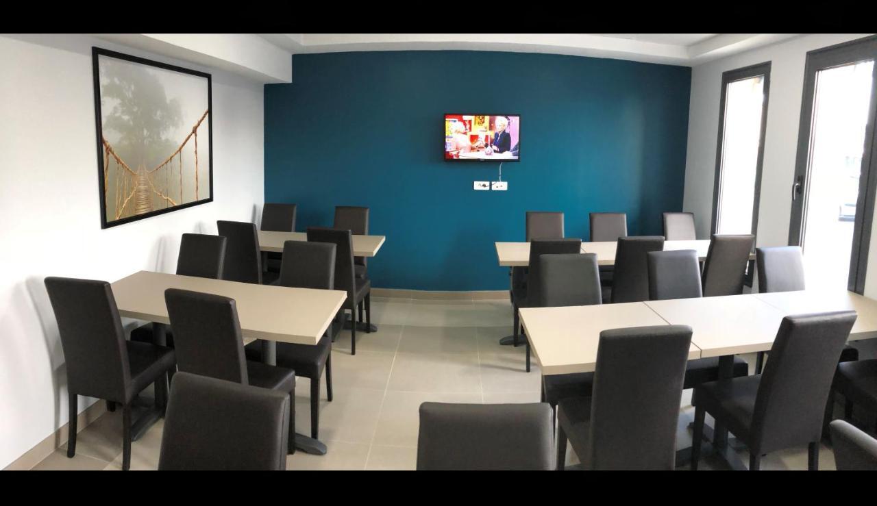 Akena Aeroport Charles De Gaulle - Witz Hotel 3*